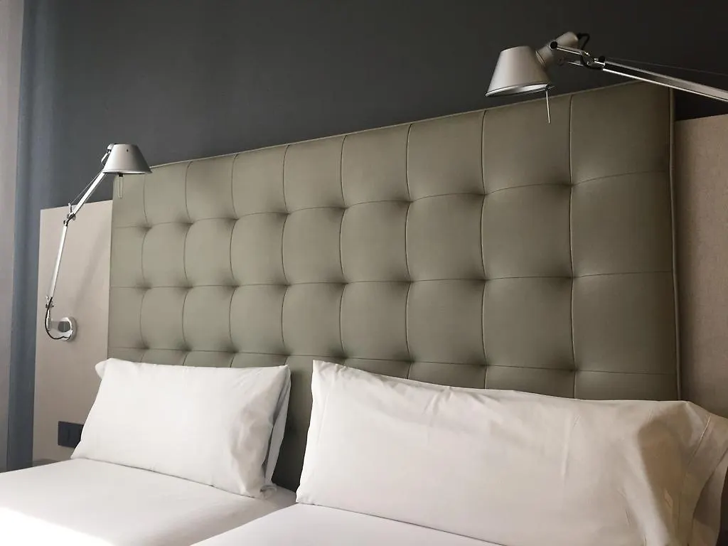 Hotel Urpí Sabadell 3*,